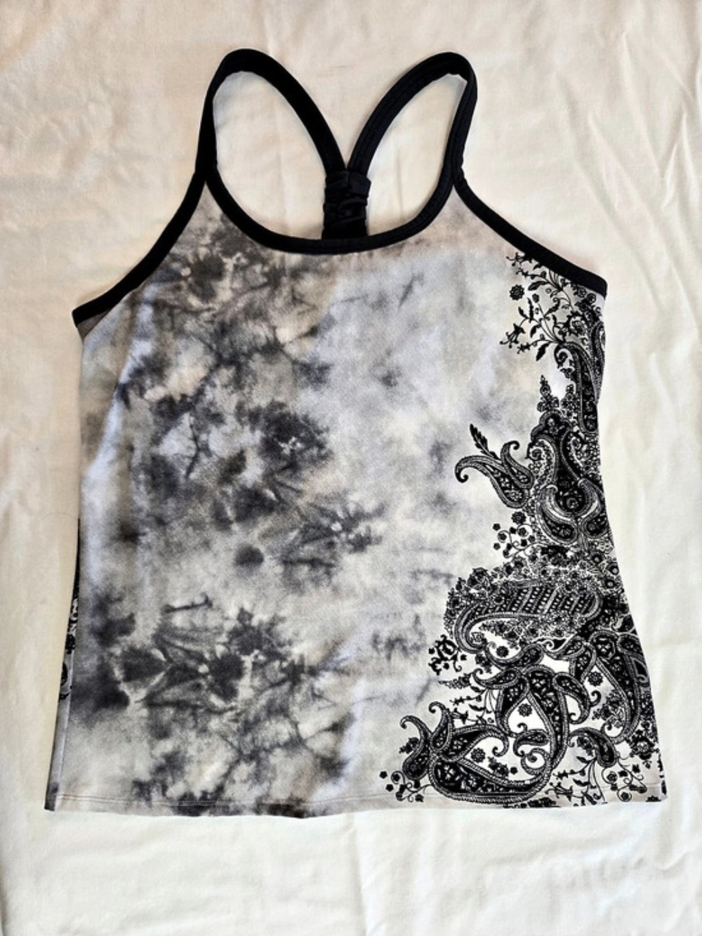 Athleta Paisley Athletic Tank With Built In Bra in Gray & Black Large Like New